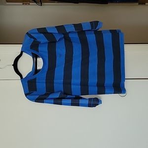 Abercrombie & Fitch 3/4 quarter length sleeve top.